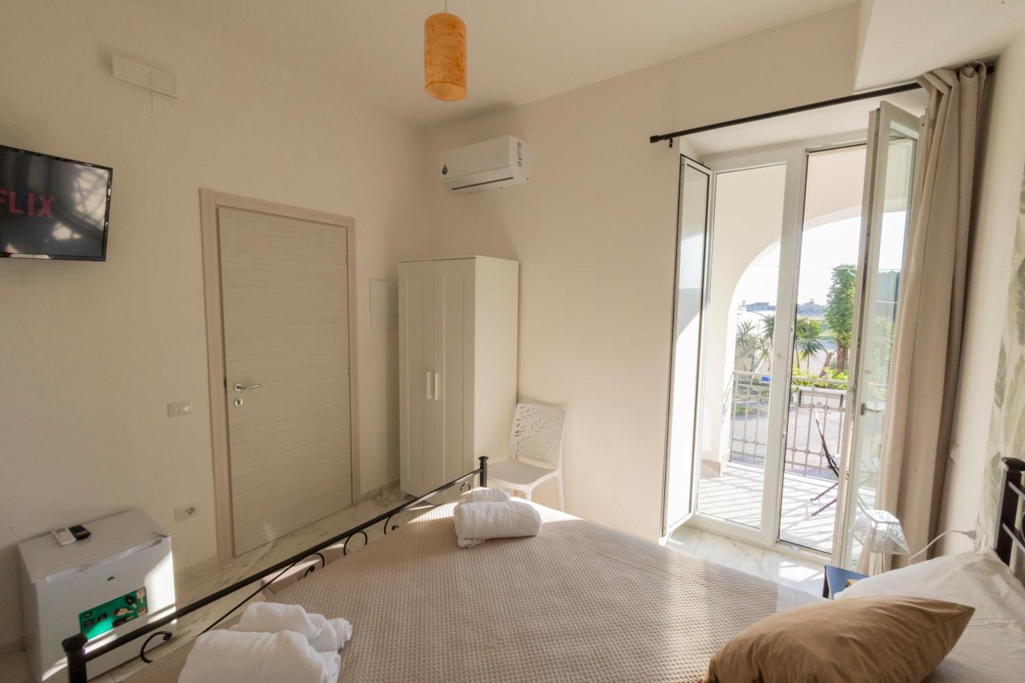 Cientopera Suite Rooms Pontecagnano Luaran gambar