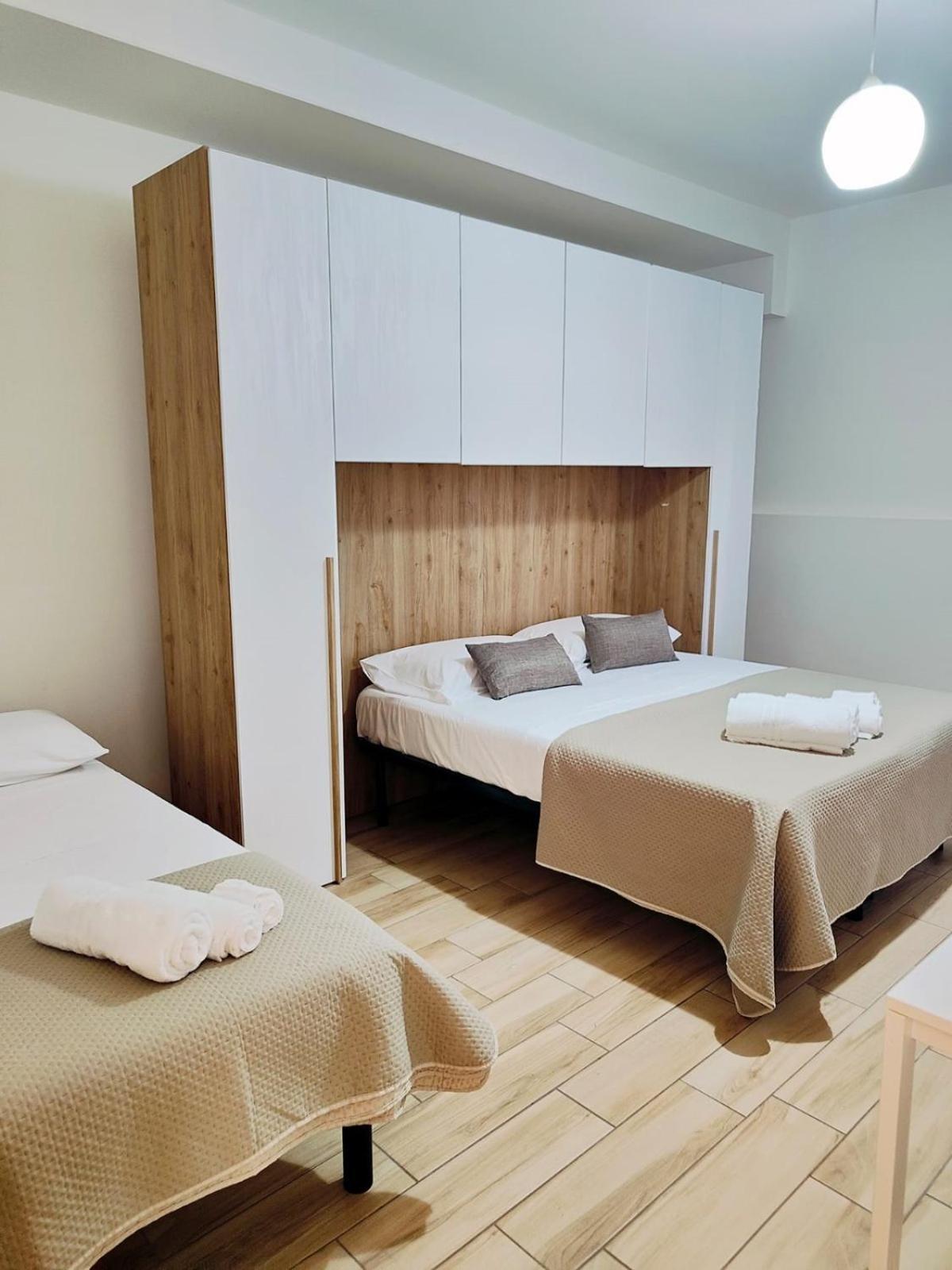 Cientopera Suite Rooms Pontecagnano Luaran gambar